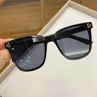 Kids Retro Square Sunglasses for Boys Girls, UV400 Protection Trendy D-Logo Sun Glasses, Fashion Children's Outdoor Eyewear