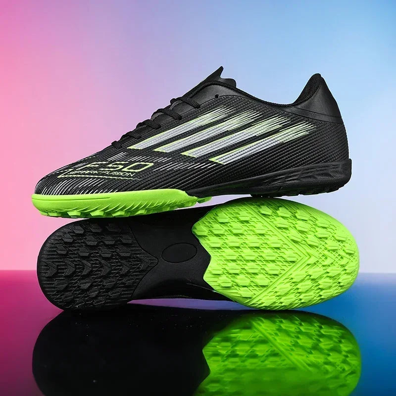 Nouvelles chaussures de football pour hommes, baskets confortables, chaussures de football professionnelles à cheville haute, chaussures de sport unisexes antidérapantes TF/FG pour garçons