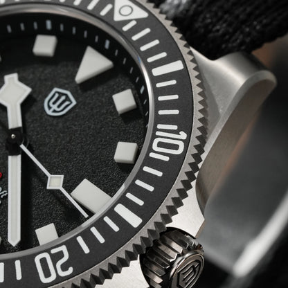 Watchdives EXD 40Mm Titanium Dive Watch Men's VH31 Sweep Quartz Watches 200 Waterproof AR Sapphire BGW9 Luminous 316L Wristwatch