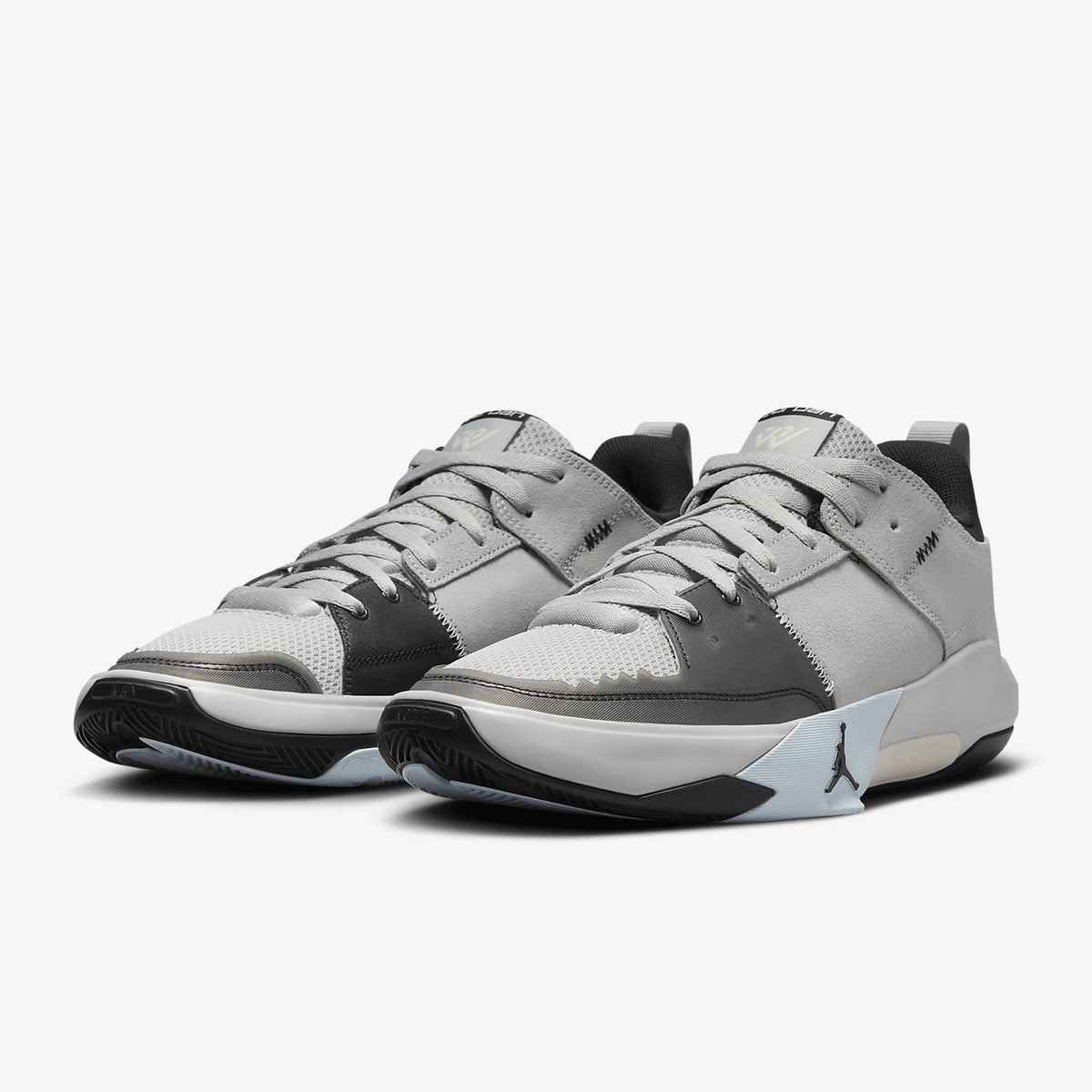 Nike hivatalos, eredeti JORDAN férfi retro párnázott Rebound kosárlabdacipő HF0452-001
