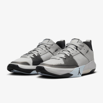 Nike hivatalos, eredeti JORDAN férfi retro párnázott Rebound kosárlabdacipő HF0452-001