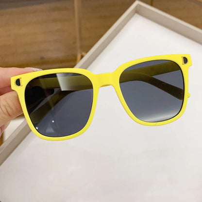 Kids Retro Square Sunglasses for Boys Girls, UV400 Protection Trendy D-Logo Sun Glasses, Fashion Children's Outdoor Eyewear