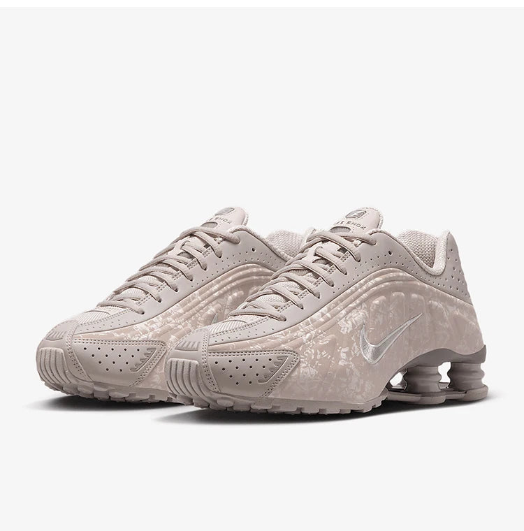 Nike Original Shox R4 Damen-Laufschuhe mit Dämpfung und niedrigem Schnitt HV0934-001
