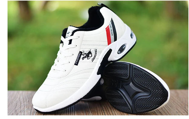 Men's leather sneakers Casual versatile shoes Outdoor non slip running footwear Fashion men's board shoes Zapatos Homme