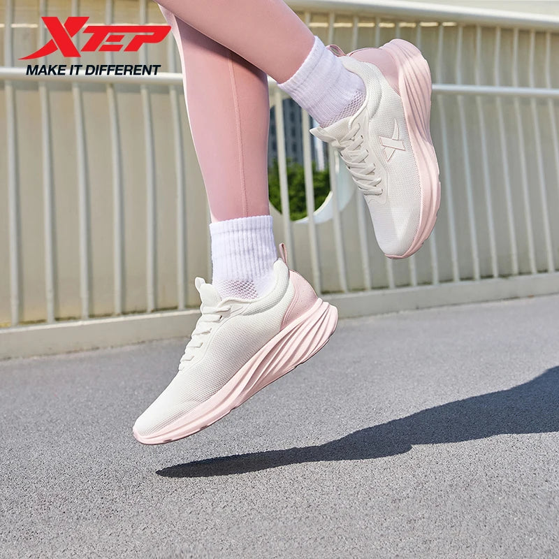 Sapatilhas de Corrida Xtep para Mulher 2025 Verão Novidade Resistentes Leves Casuais com Amortecimento de Impacto e Malha Respirável 875418110054