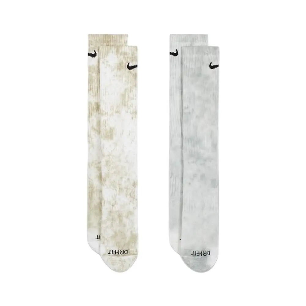 Nike: Stylish, Versatile, and Comfortable Sports and Casual Wear for Men and Women – Terry Cloth Socks 3-Pack SX7557-010