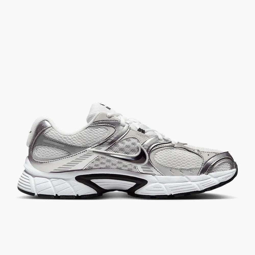 Ανδρικά αθλητικά παπούτσια NIKE V5 RNR της Nike HJ5228-104