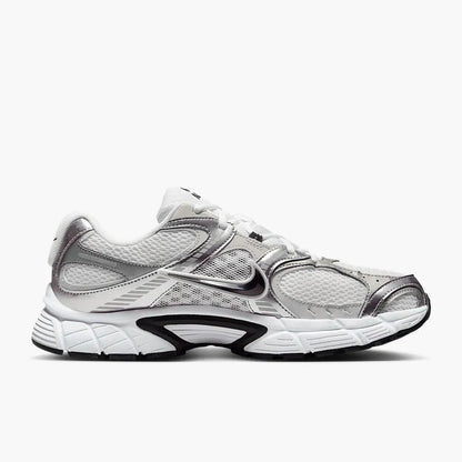 Ανδρικά αθλητικά παπούτσια NIKE V5 RNR της Nike HJ5228-104