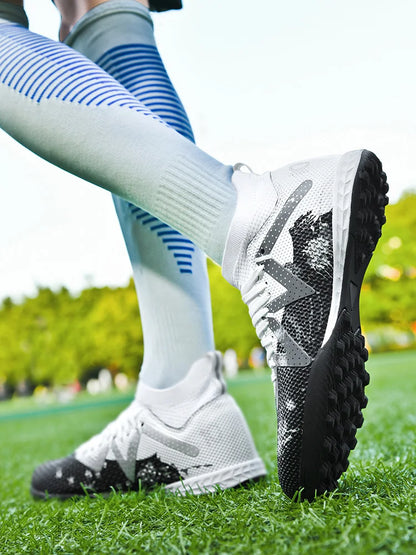 Chaussures de football TF pour adultes, semelle en caoutchouc résistante à l'usure pour terrain synthétique, chaussures de football légères en PU pour hommes, pour matchs sur gazon extérieur
