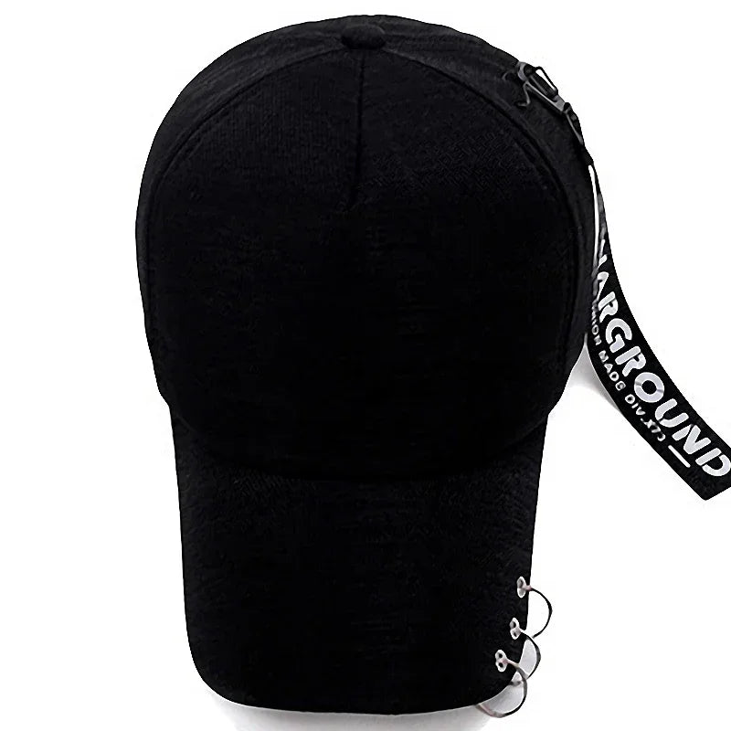 Personalisierte Baseballcap aus Metall mit klassischem Schirmdesign, leicht und atmungsaktiv! Vier Farben zur Auswahl