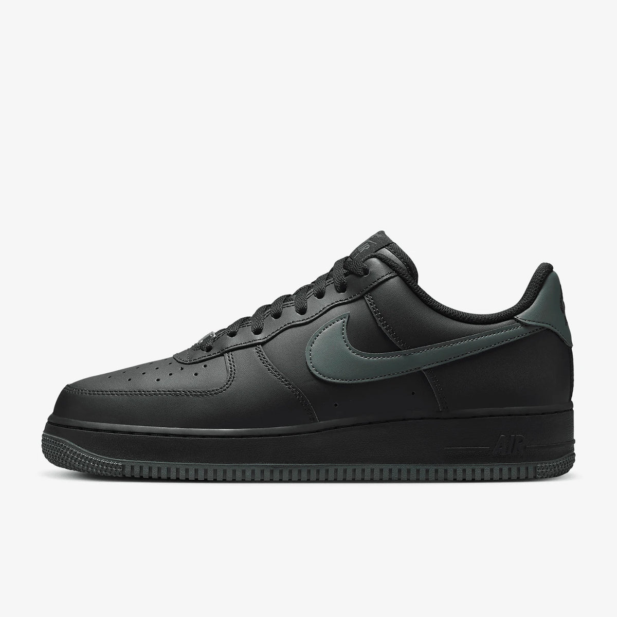 Ténis Nike Air Force 1 07 Originais para Homem FJ4146-001