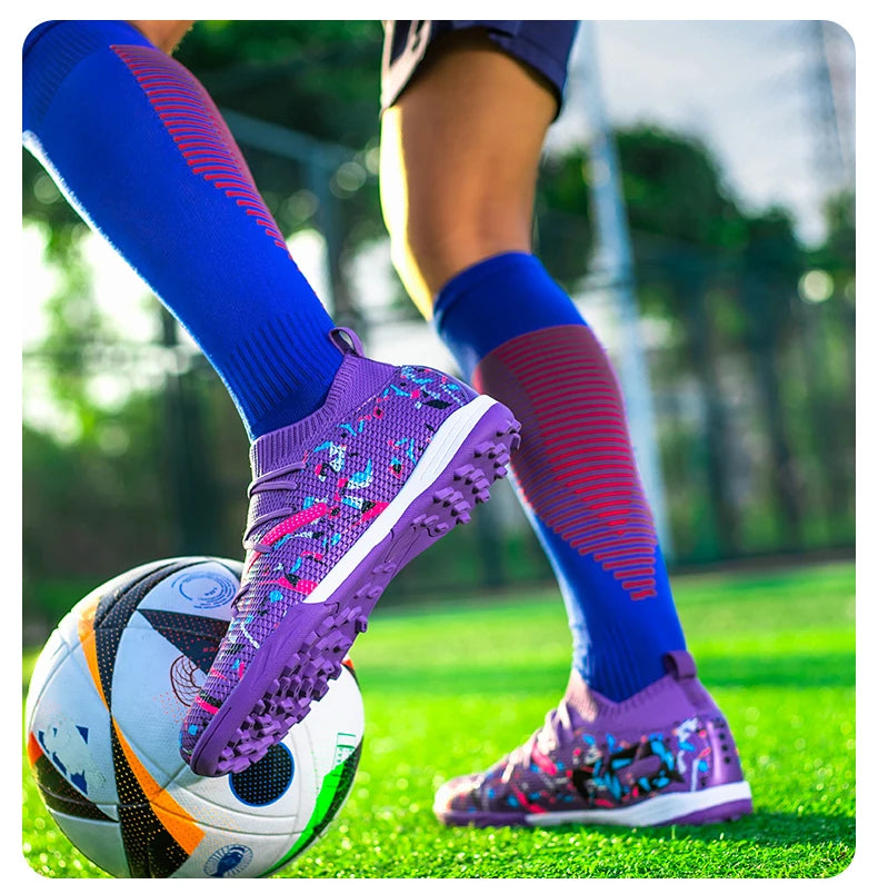 Turf Soccer Cleats Professional Men Football Boots Breathable Mesh Youth Soccer Shoes Anti-Skid Male Sneakers Society Chuteira.