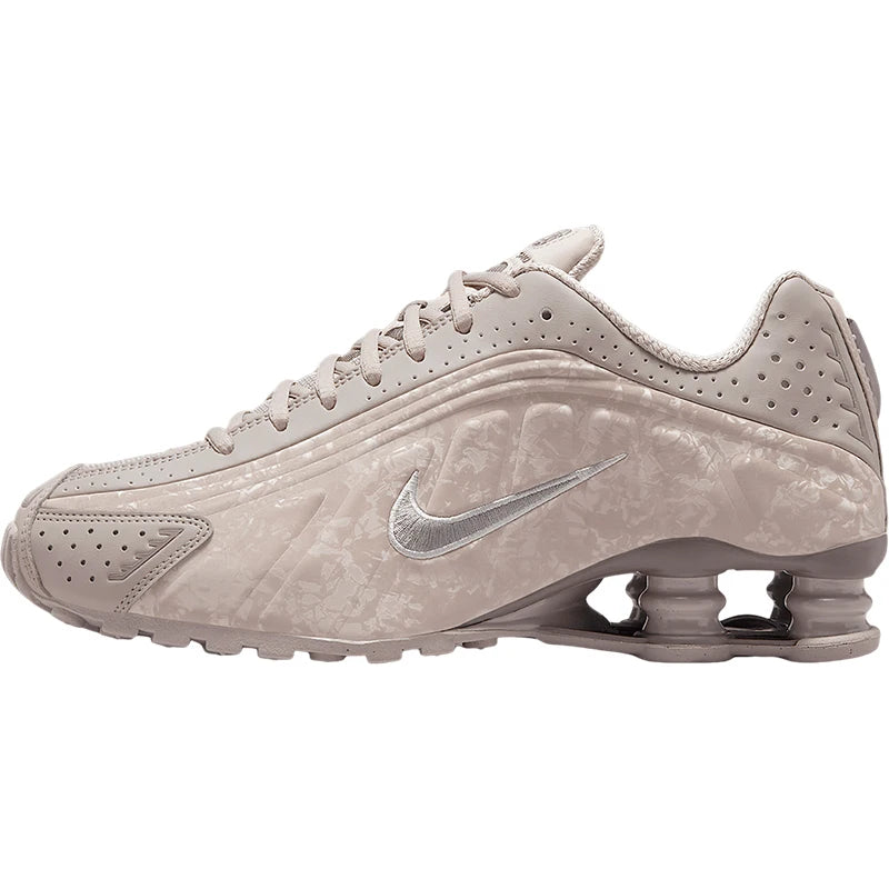 Nike Original Shox R4 Damen-Laufschuhe mit Dämpfung und niedrigem Schnitt HV0934-001